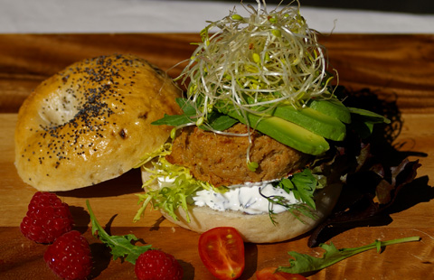 bagle_salmoncake_2.jpg